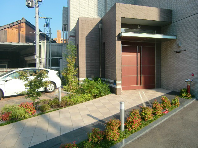 メゾンクラウン大手山 玄関