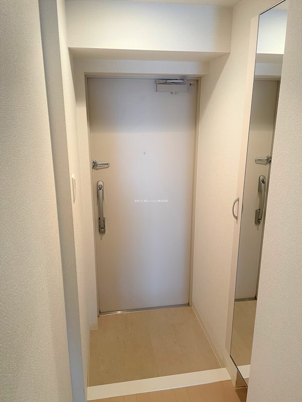 エクセラント横浜 玄関