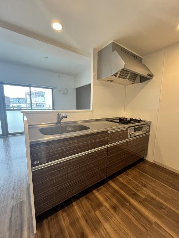 Welina江坂(ウェリナ エサカ) キッチン