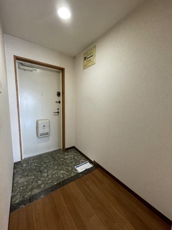 シェモア鶴見緑地 玄関