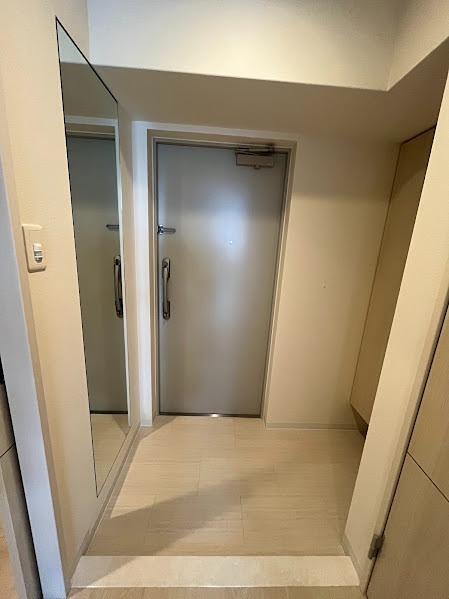 グレースリバー中之島 玄関