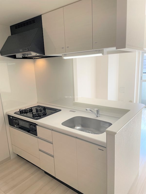 YT LEGACY(ワイティーレガシー) キッチン