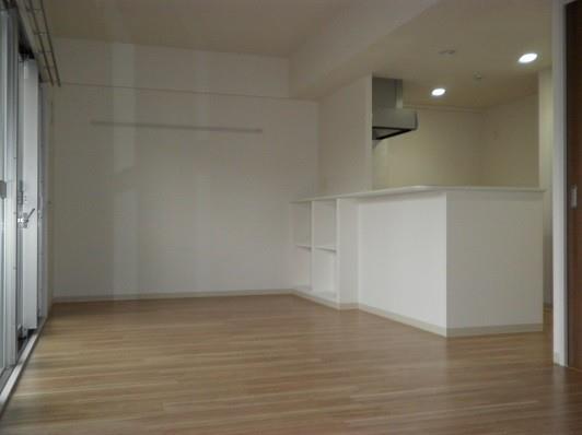 フロイデ川添 リビング