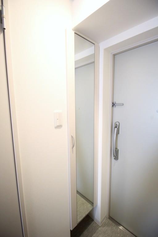 オランジェ K 玄関