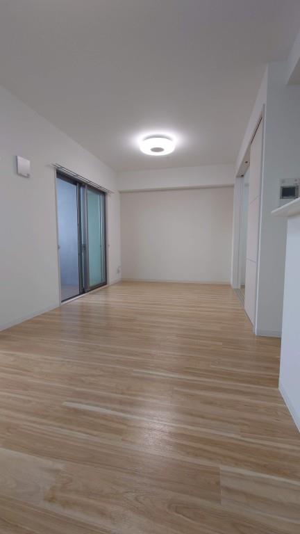 グリーナリー江坂公園 リビング