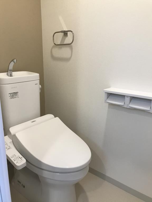 AKASHI ENTERPRISE 玄関