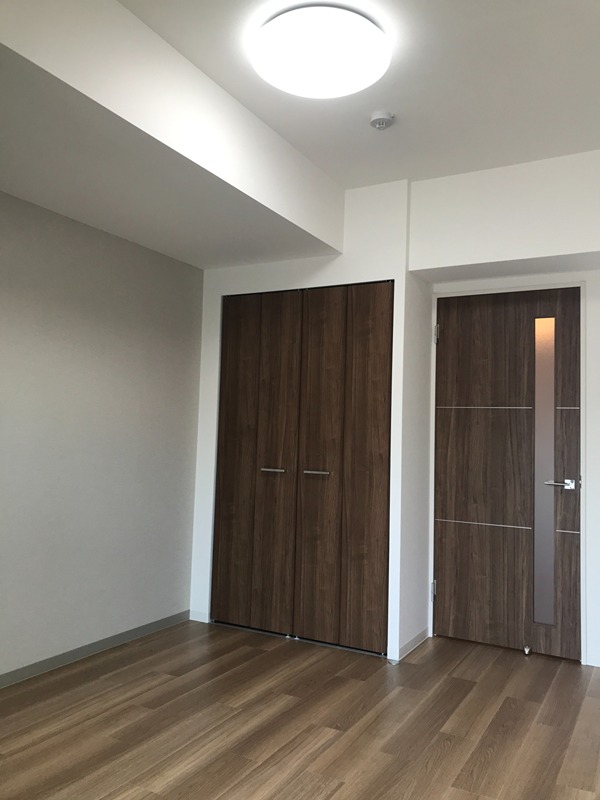 AKASHI ENTERPRISE リビング