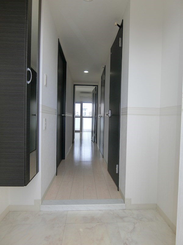 テイルガーデン博多 玄関