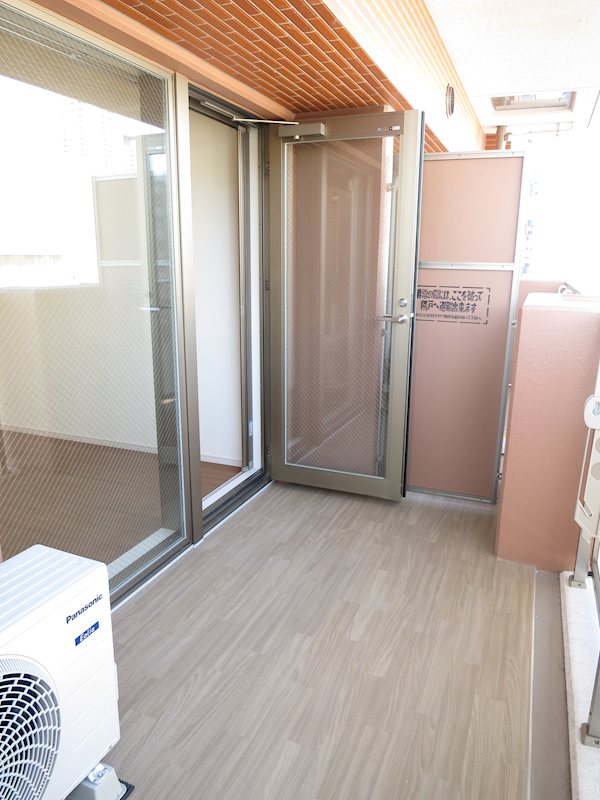 ＪＡＳＰＥＲ御堂筋本町（ジャスパ御堂筋本町） ベランダ