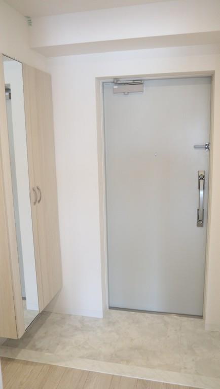 COMFORT RESIDENCE NIPPORI 玄関