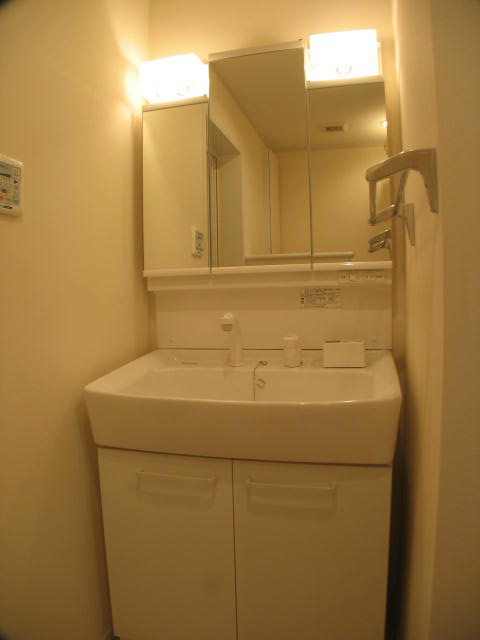 フラン･カジヤ その他1