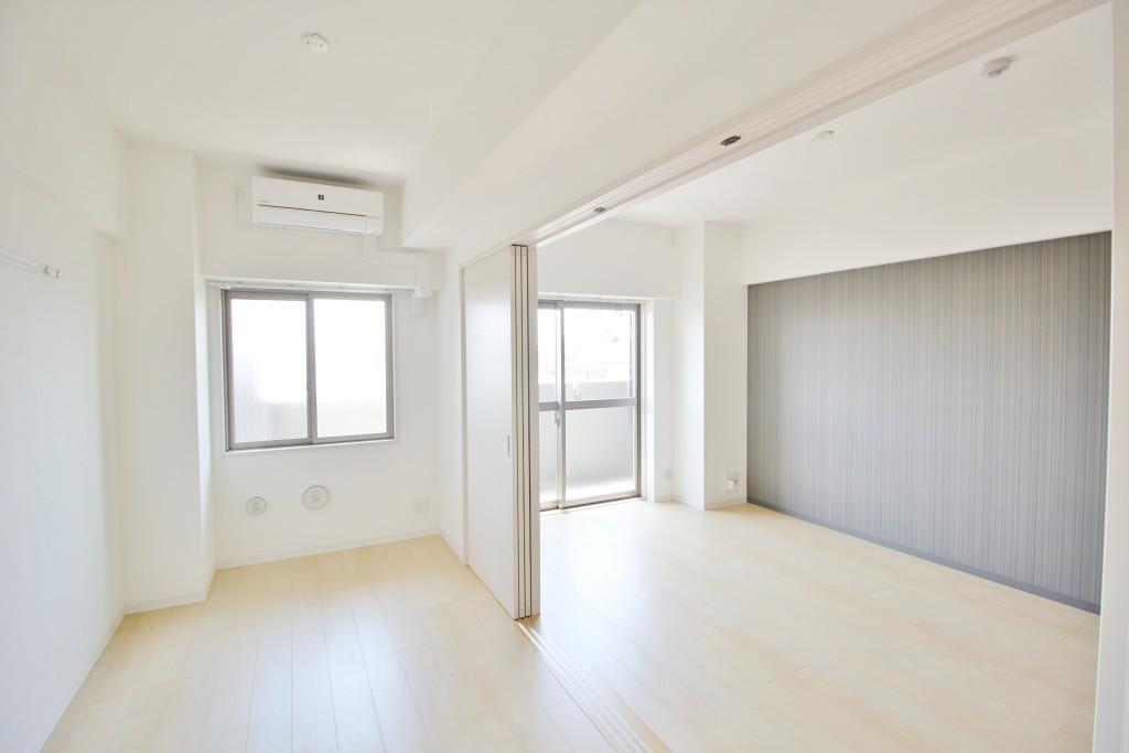 While 椿 リビング