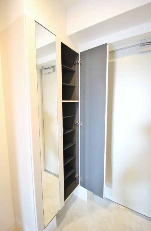 While 椿 ベッドルーム