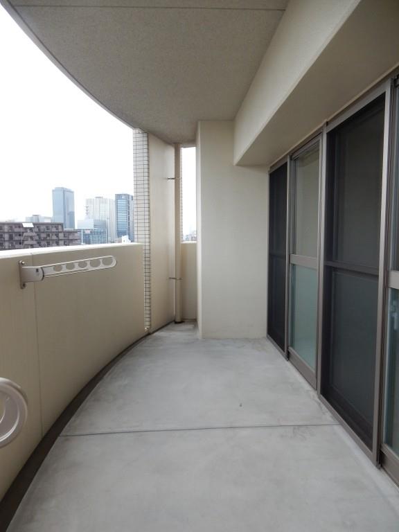 ドゥージエム京橋 ベランダ