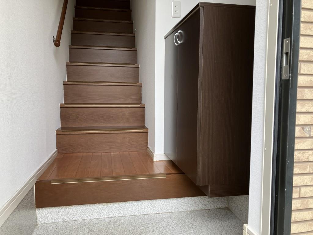 チェリーあい 玄関