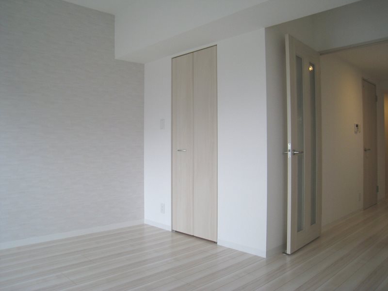 ラフィーエ横浜 リビング