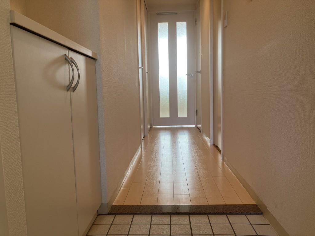 ヴィラージュウィン 玄関