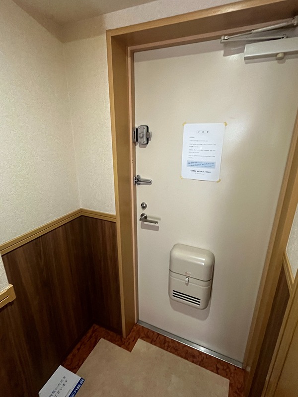 メゾン・ポレール 玄関