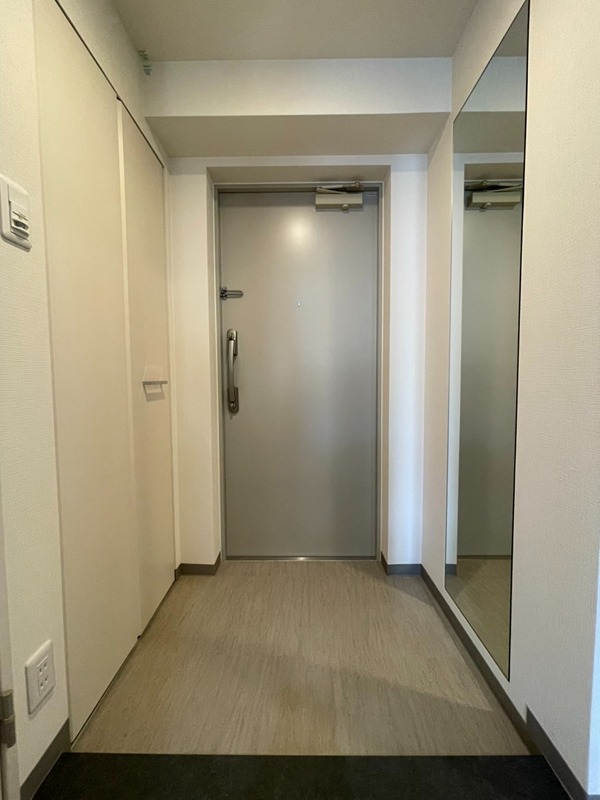 サンセール上本町 玄関