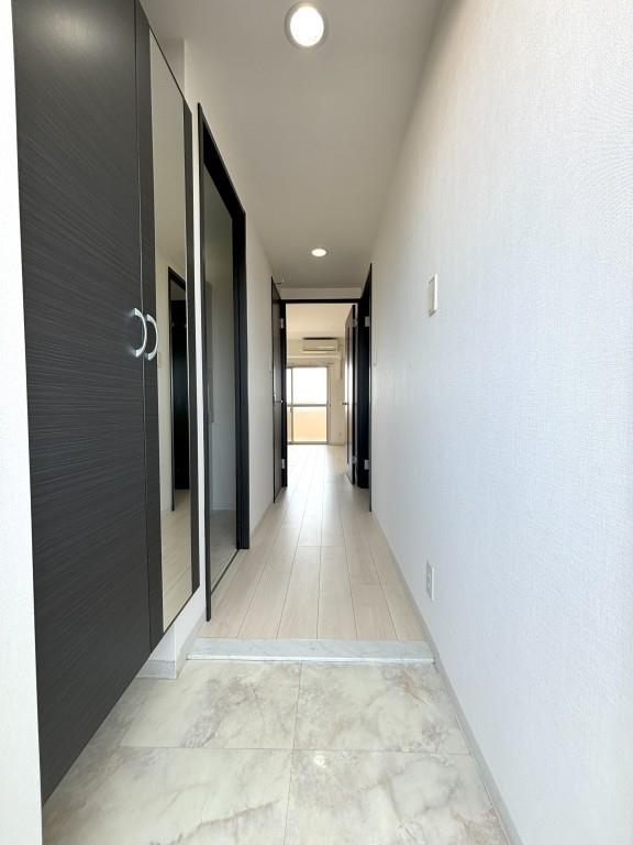 ホワイトアゲート博多 玄関