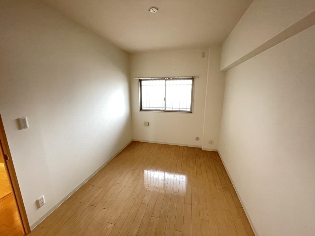 K FLAT ベッドルーム