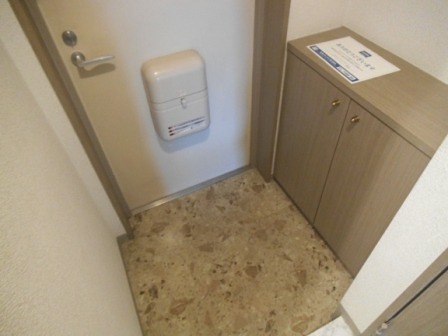 モン・ピエース 玄関