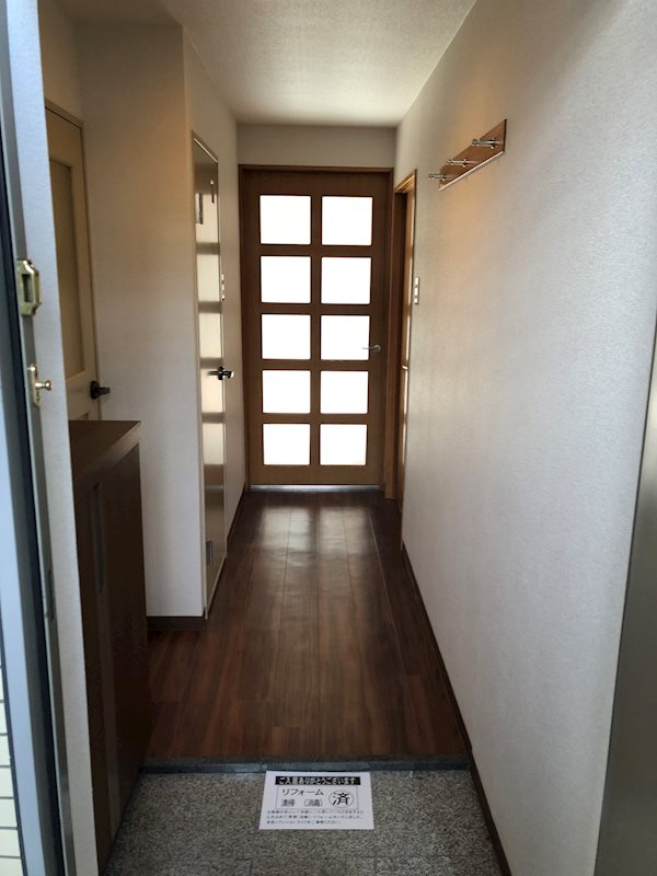 インペリアルアカシヤ 玄関