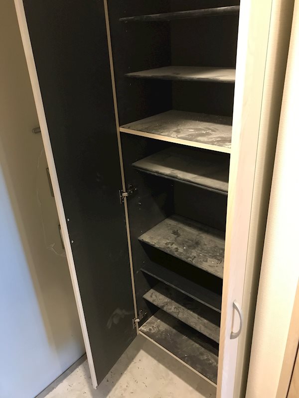 エターナル大野 玄関