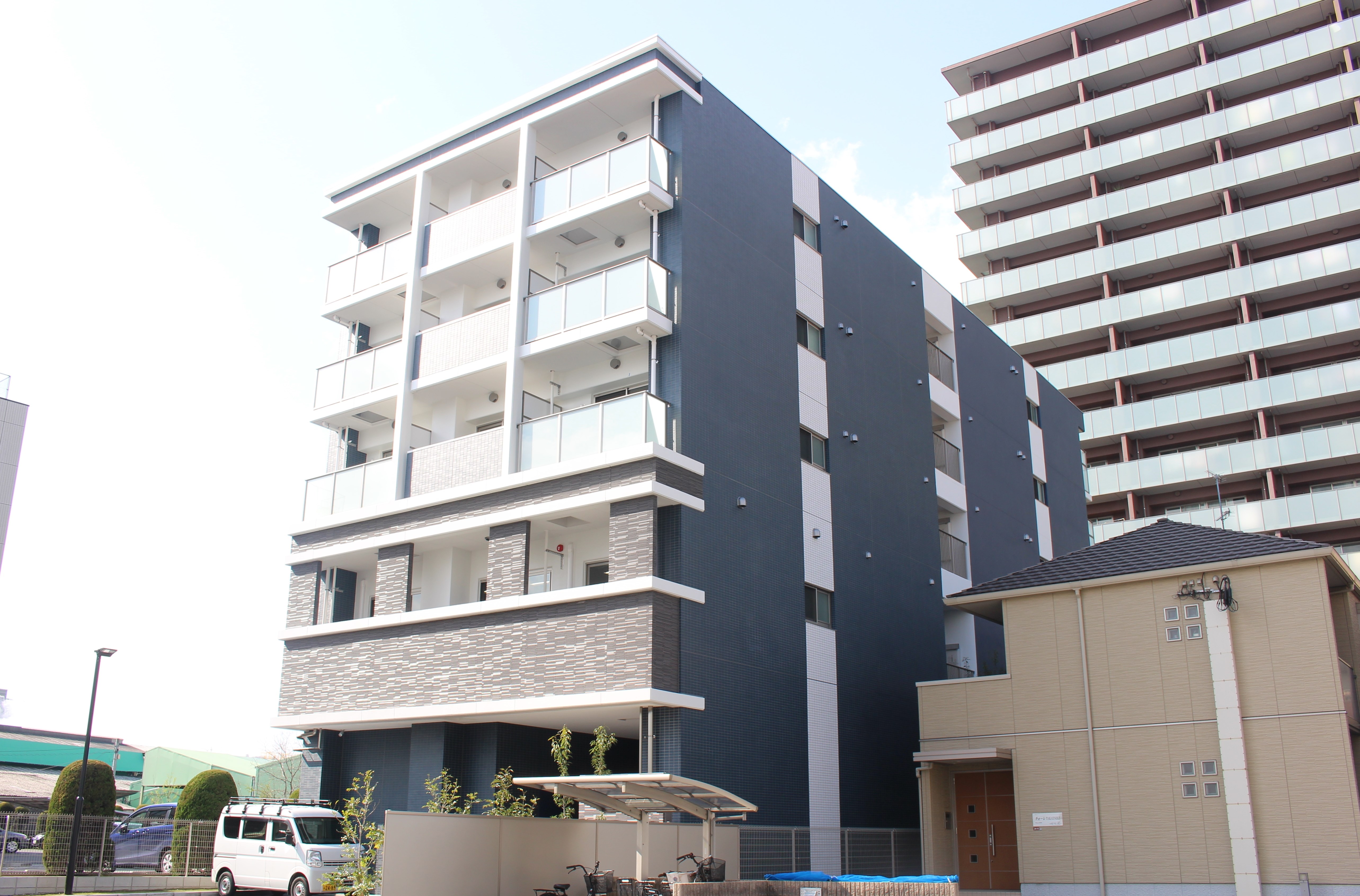 グランブルー高槻 506号室 外観