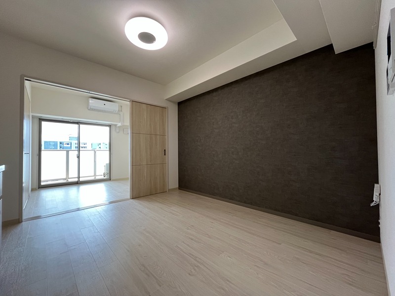 AMKレフィナード中宮 リビング