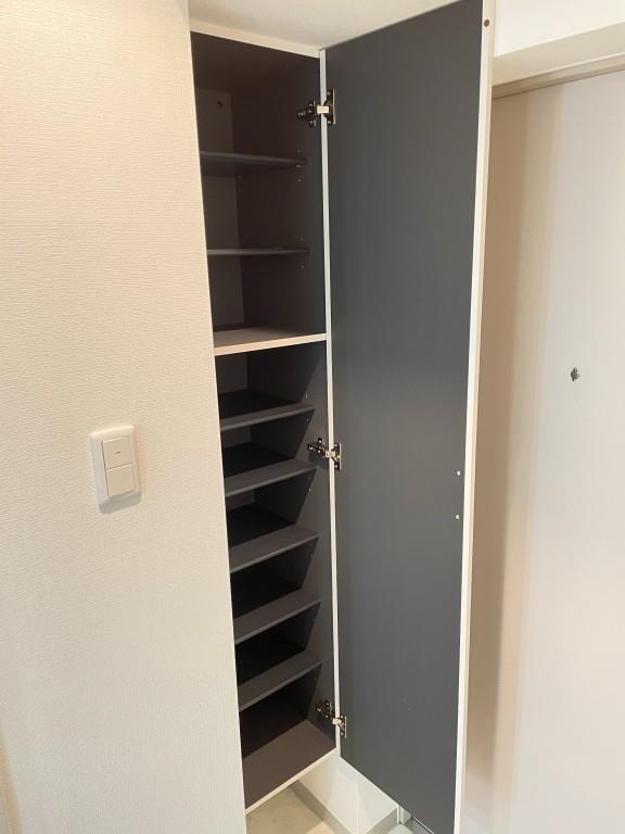 マ・メゾン 玄関