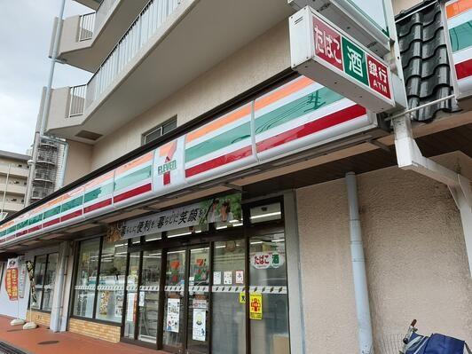 BALLON D’OR KYOBASHI(バロンドールキョウバシ) コンビニ