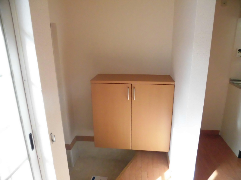 メゾンフローラ 玄関