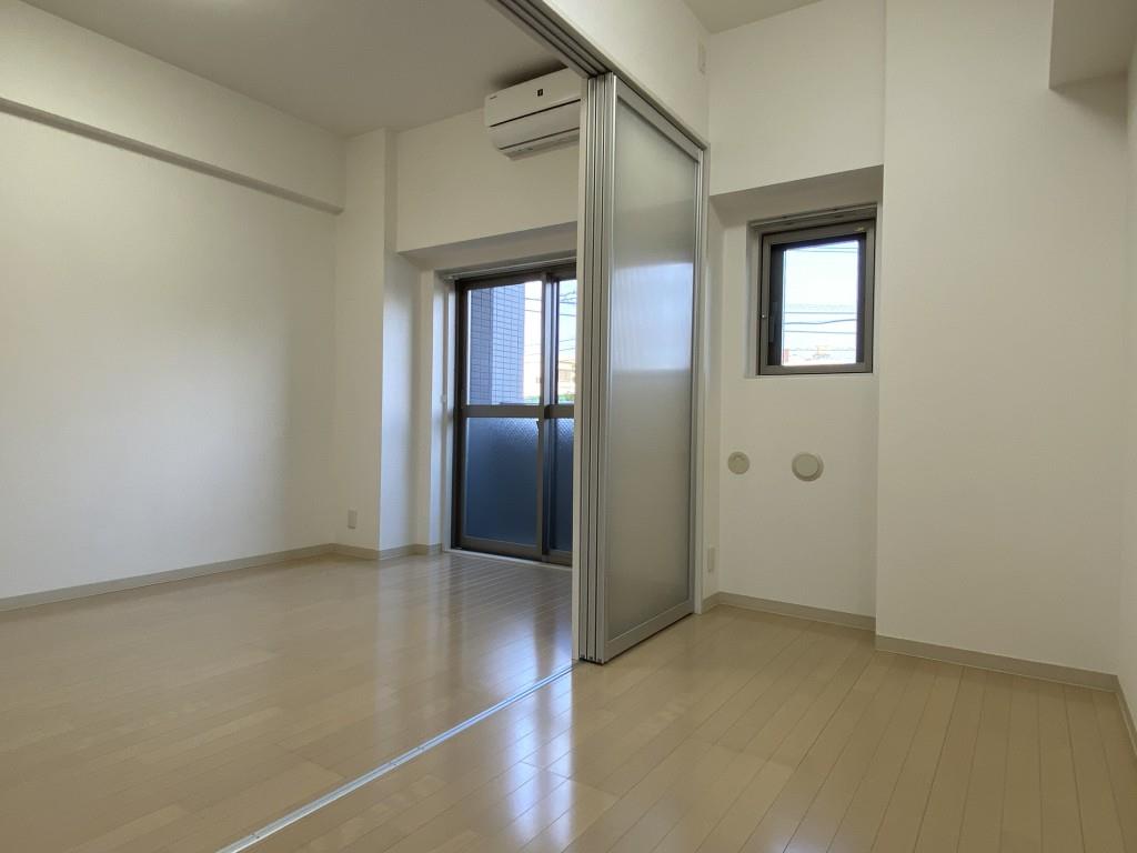 RobustCourt ベッドルーム