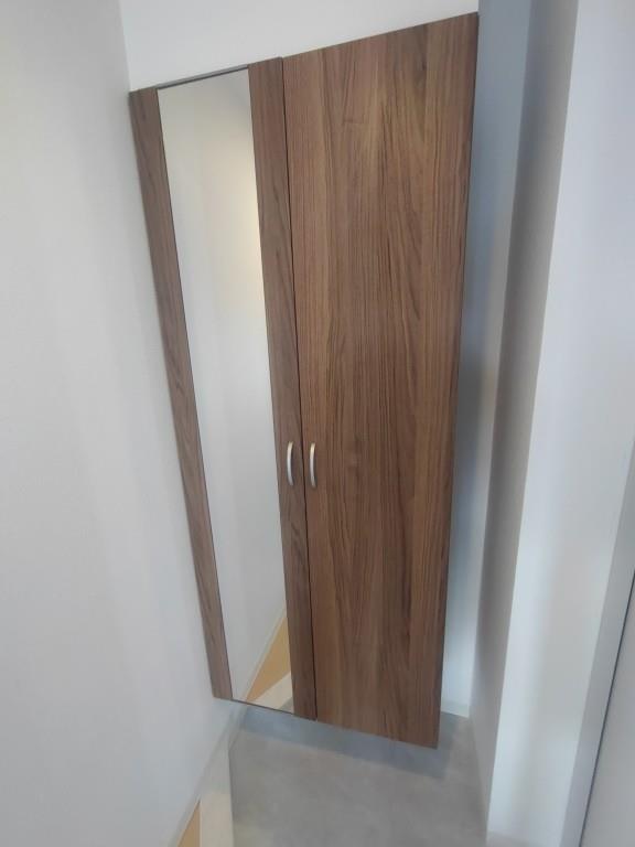 エムロード 玄関