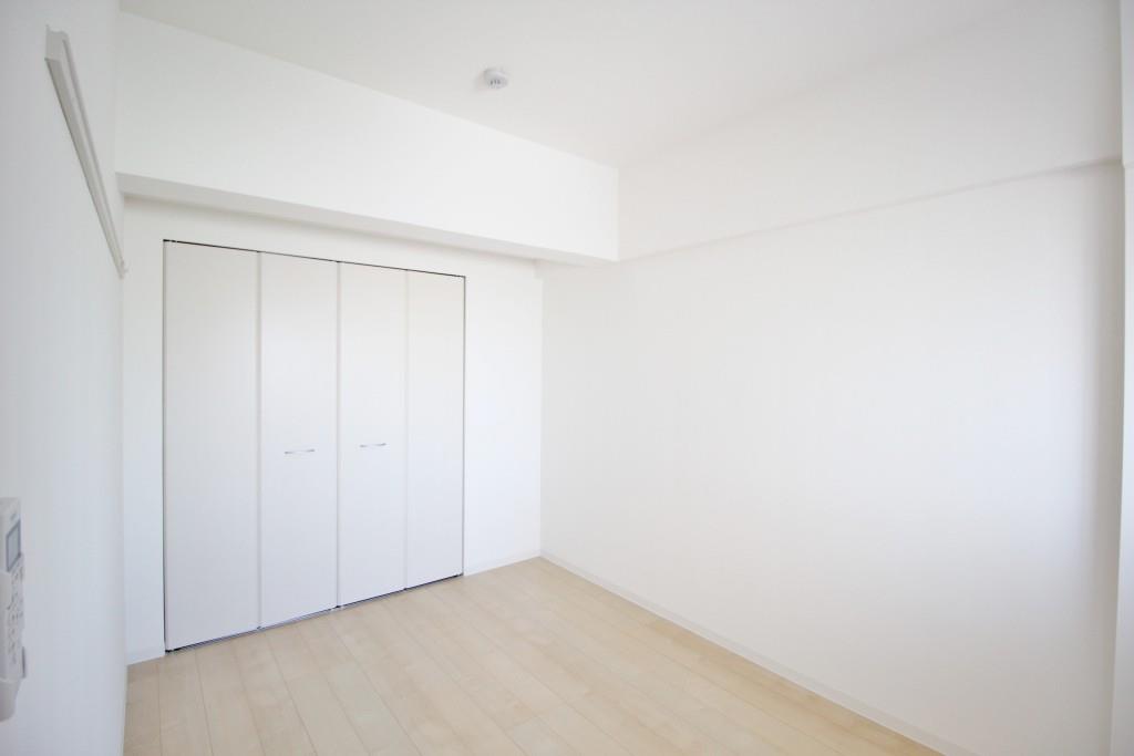 While 椿 ベッドルーム