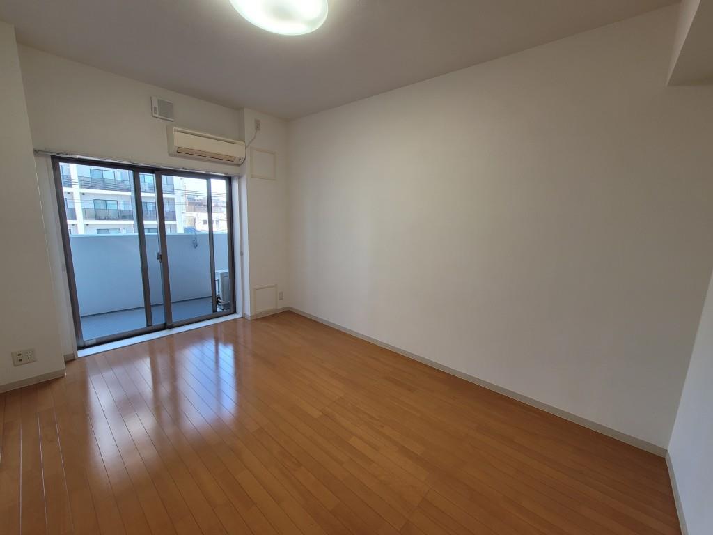 ニューボンデージ リビング