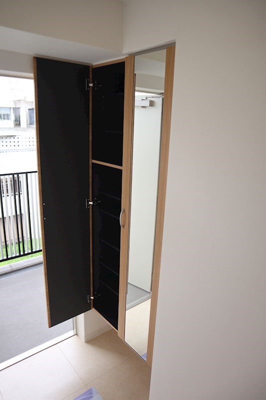 ヴィルヌーブエスケーエイチ 玄関