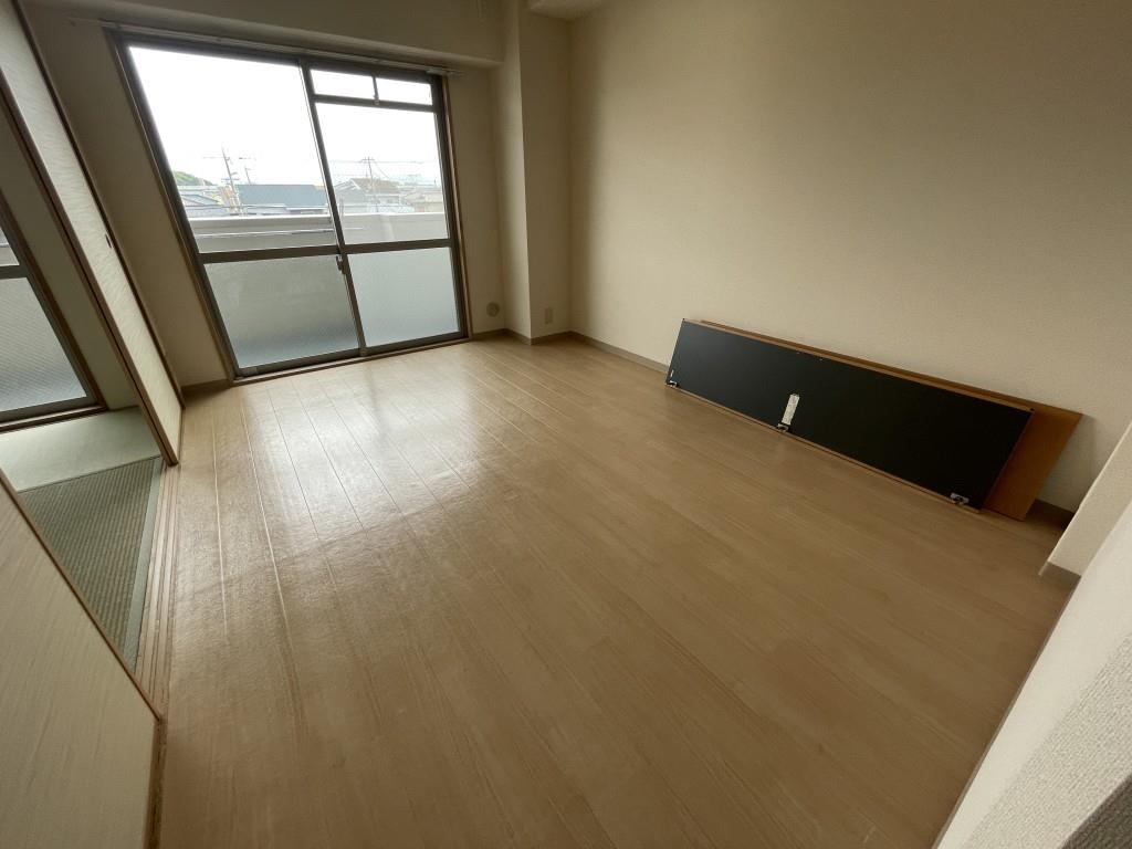 クレール西大寺 リビング