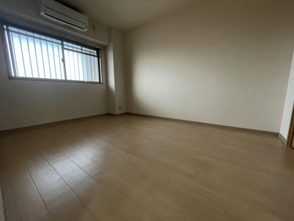 クレール西大寺 ベッドルーム