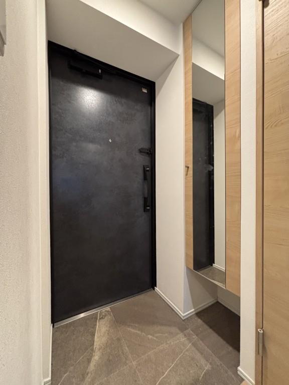 FLレジデンス新宿Ⅲ 玄関