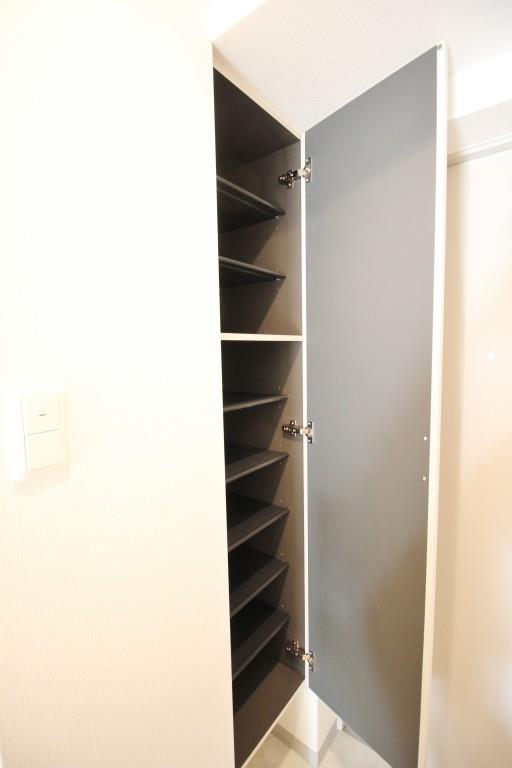 マ・メゾン 玄関