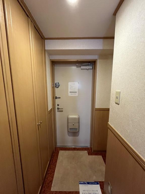 メゾン・ポレール 玄関