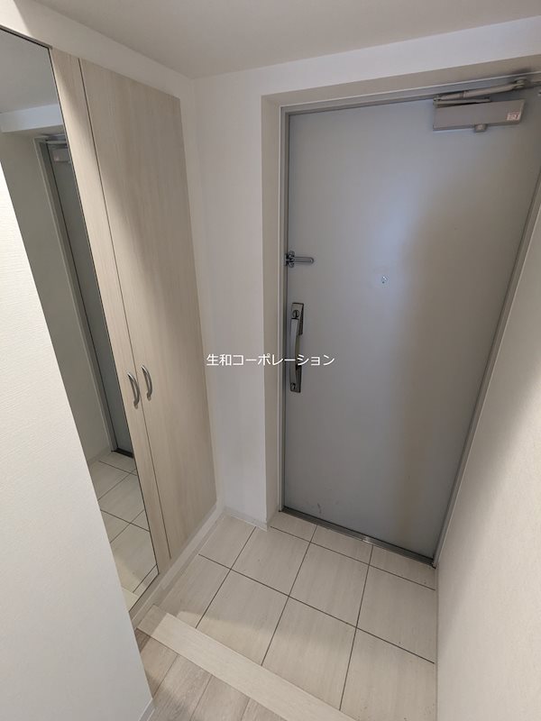 サランコート 玄関