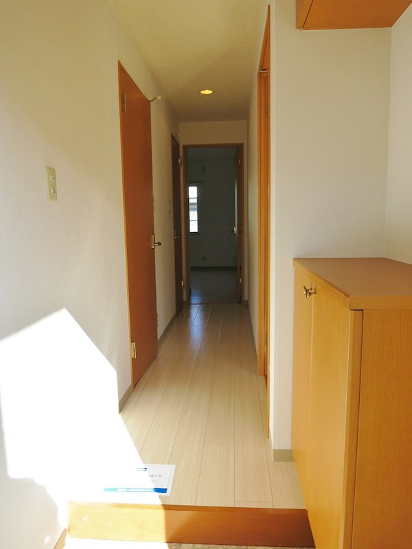 グランパルクB 玄関