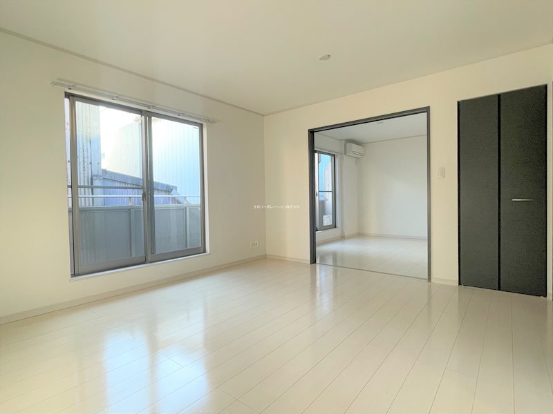 Three M リビング