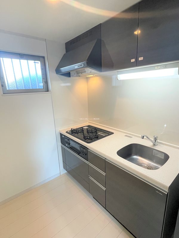 Three M キッチン