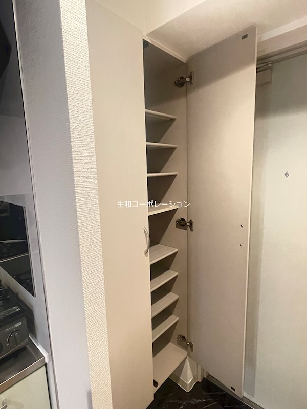 ジェイズ クレイドル 玄関