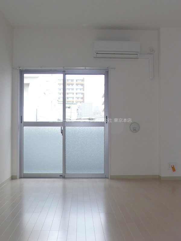 オズ レーベル リビング