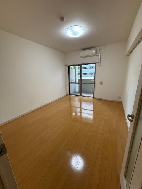 サンライズ・新町大塚ビル リビング